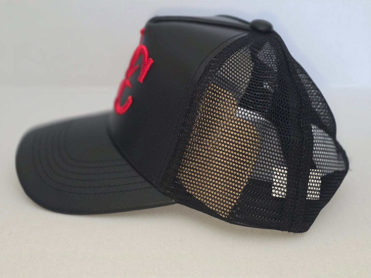 BROKEN LIMITS SIGNATURE BROKEN STAR Mesh Trucker cap
