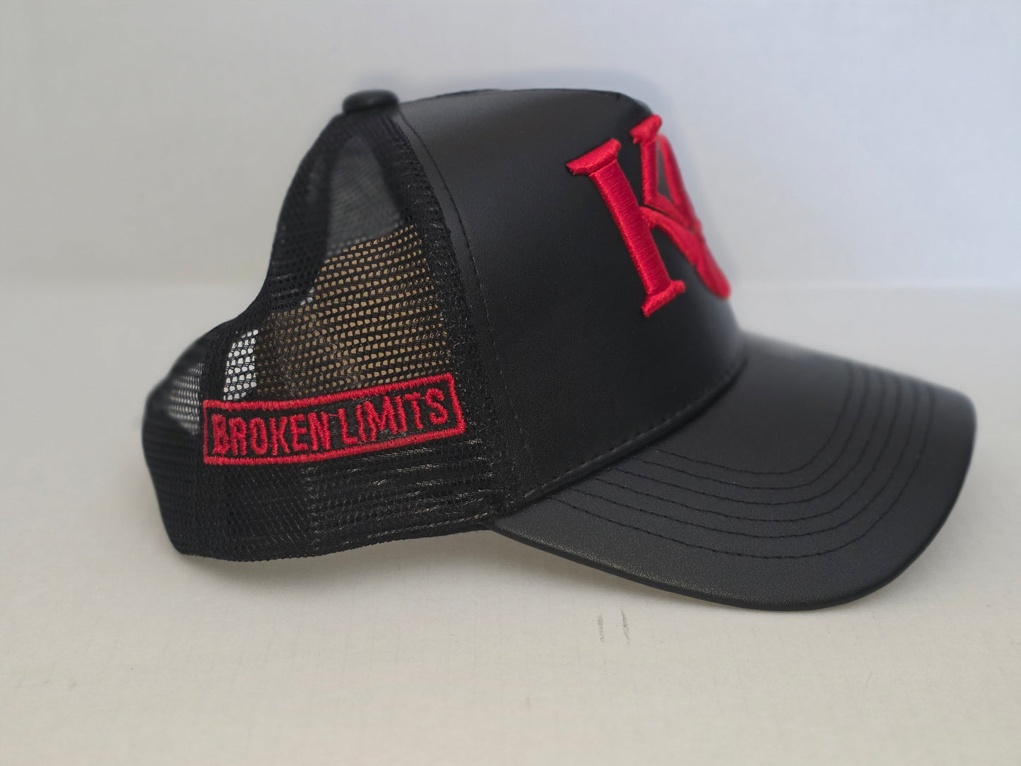 BROKEN LIMITS SIGNATURE BROKEN STAR Mesh Trucker cap
