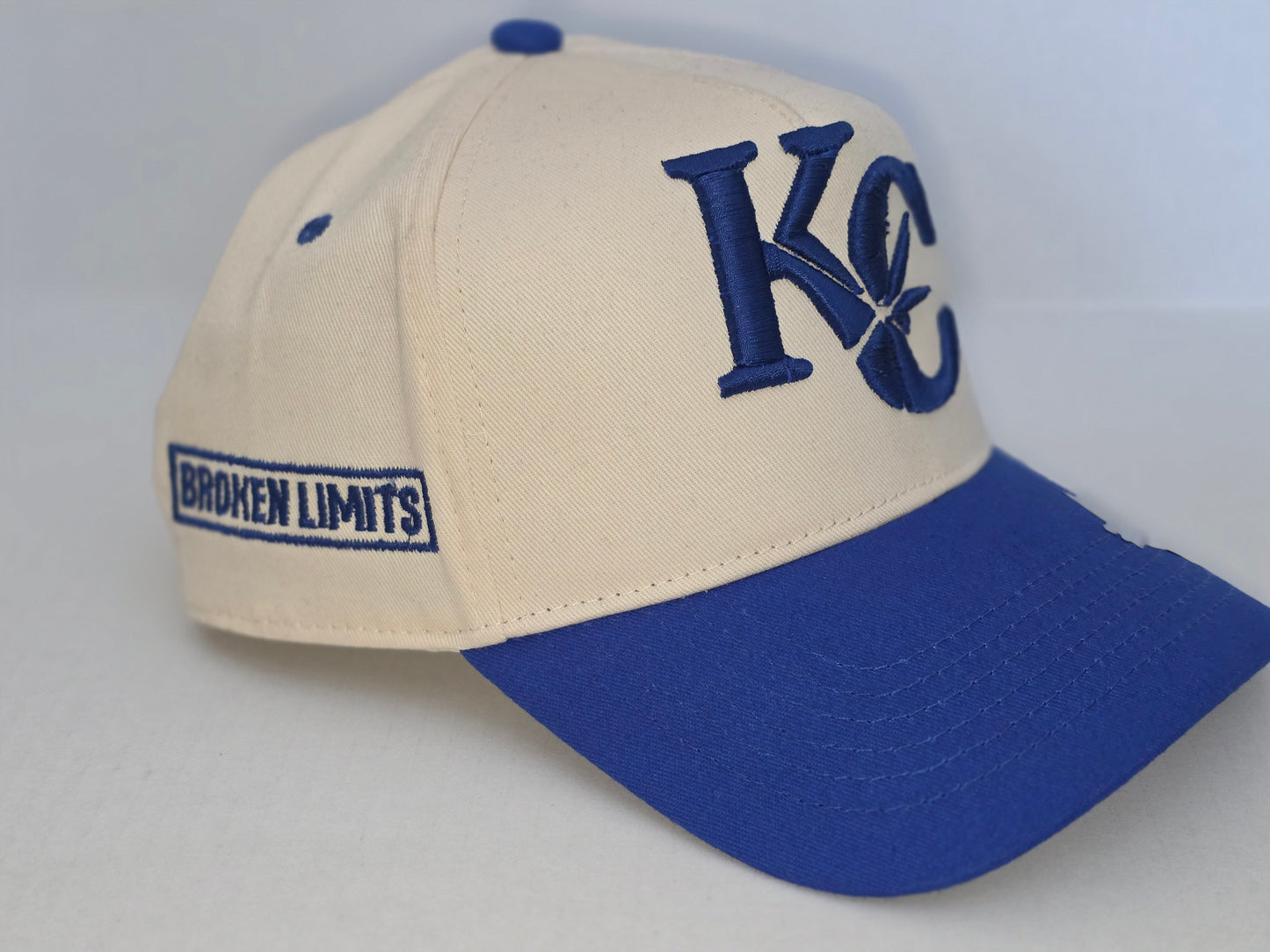 BROKEN LIMITS SIGNATURE BROKEN STAR SNAPBACK CAP blue/cream