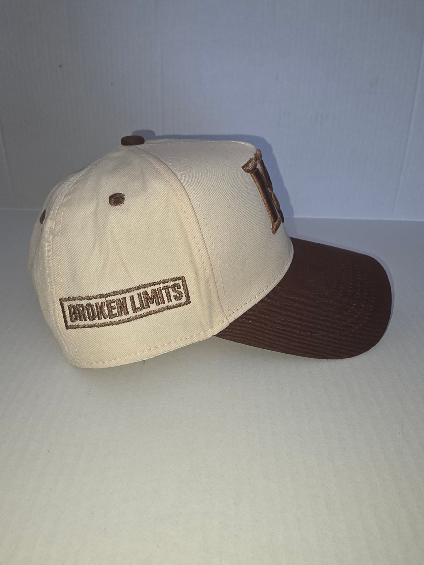 BROKEN LIMITS SIGNATURE BROKEN STAR Brown & Cream